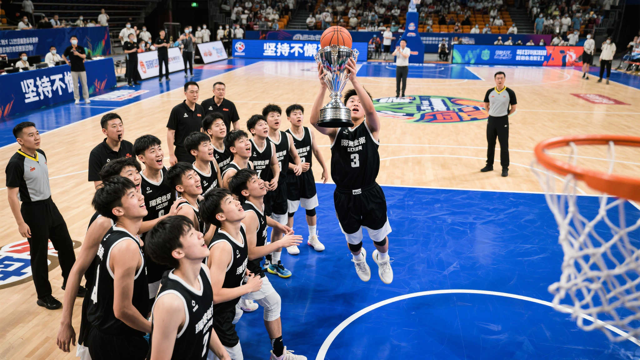 华体会官网介绍